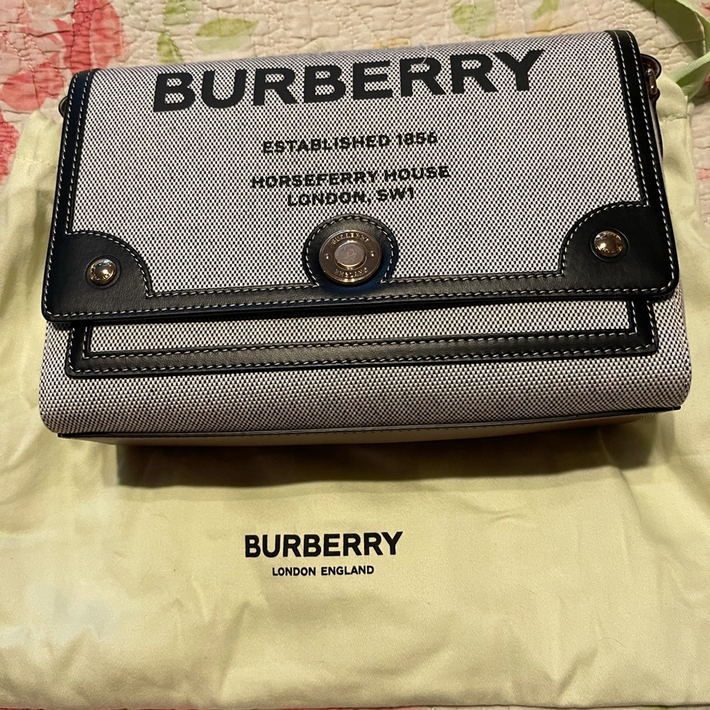 Burberry Note Horseferry Bag
